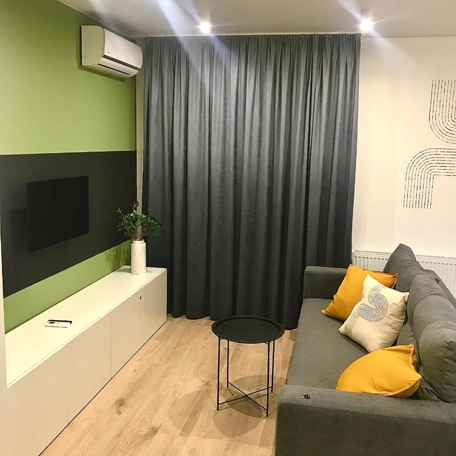 Modern Studio City Center Дуже Тепло! Netflix Khmelnytskyi Exterior photo