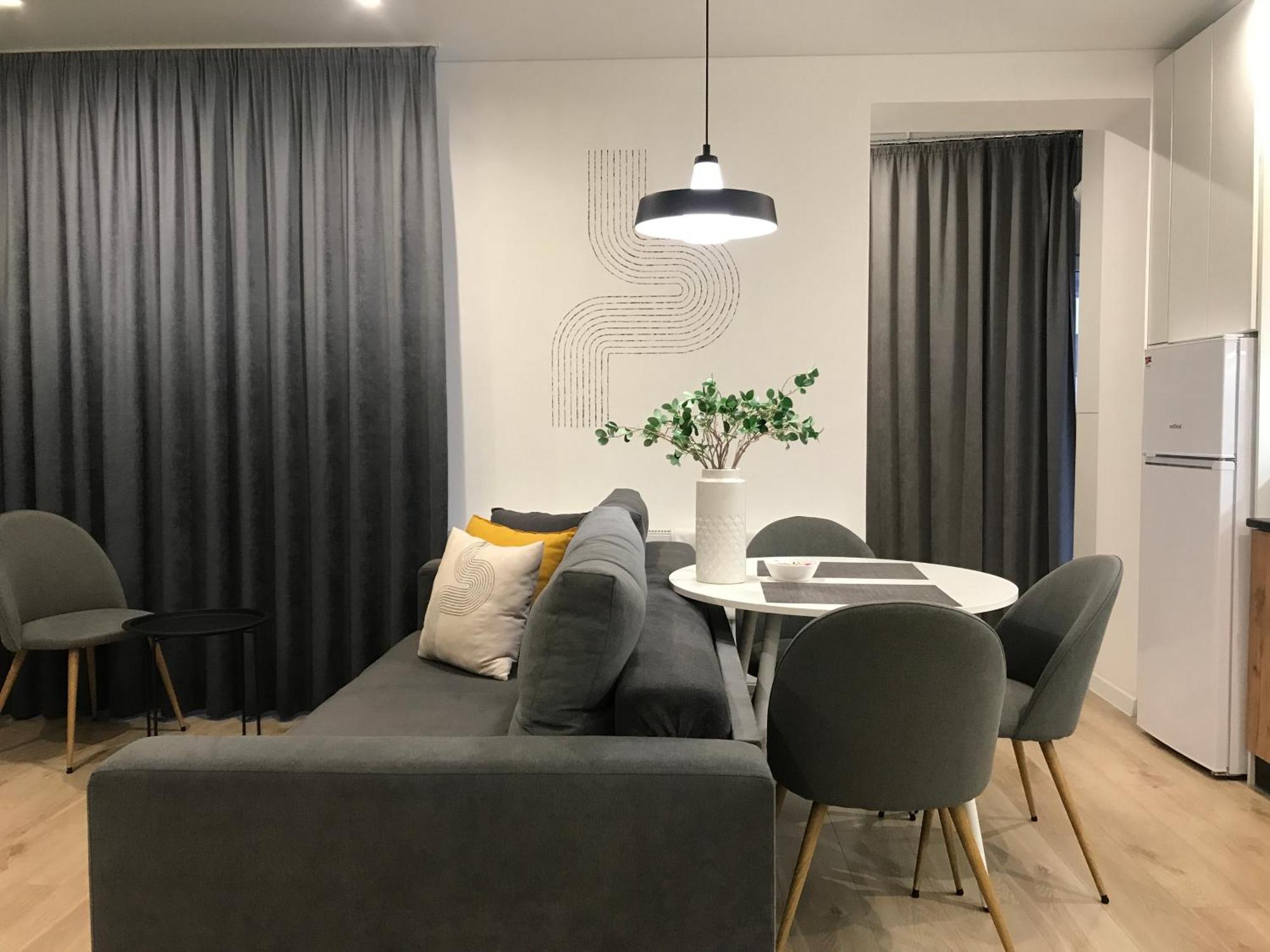 Modern Studio City Center Дуже Тепло! Netflix Khmelnytskyi Exterior photo
